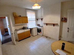 Photo 7- click for photo gallery